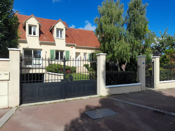 Offres de location Maison Le Mesnil-le-Roi 78600