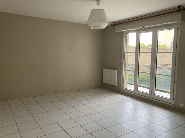 Offres de location Studio Poissy 78300